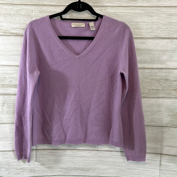 Lord & Taylor lavender purple cashmere sweater - Picture 6 of 6
